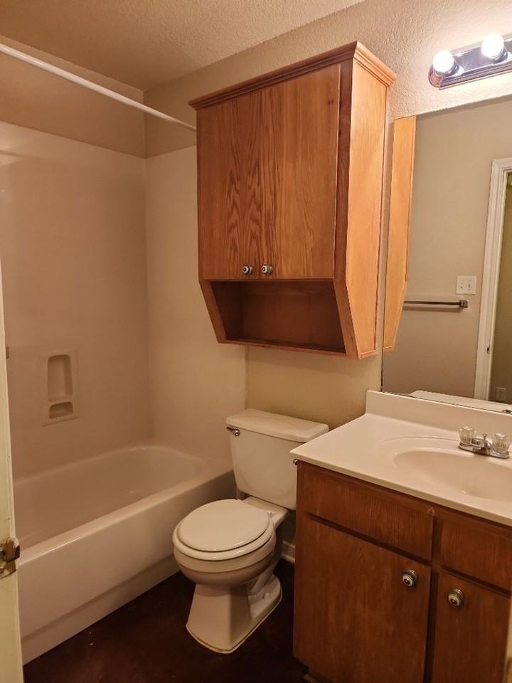 1606 Libby Ln - Photo 6 of 8