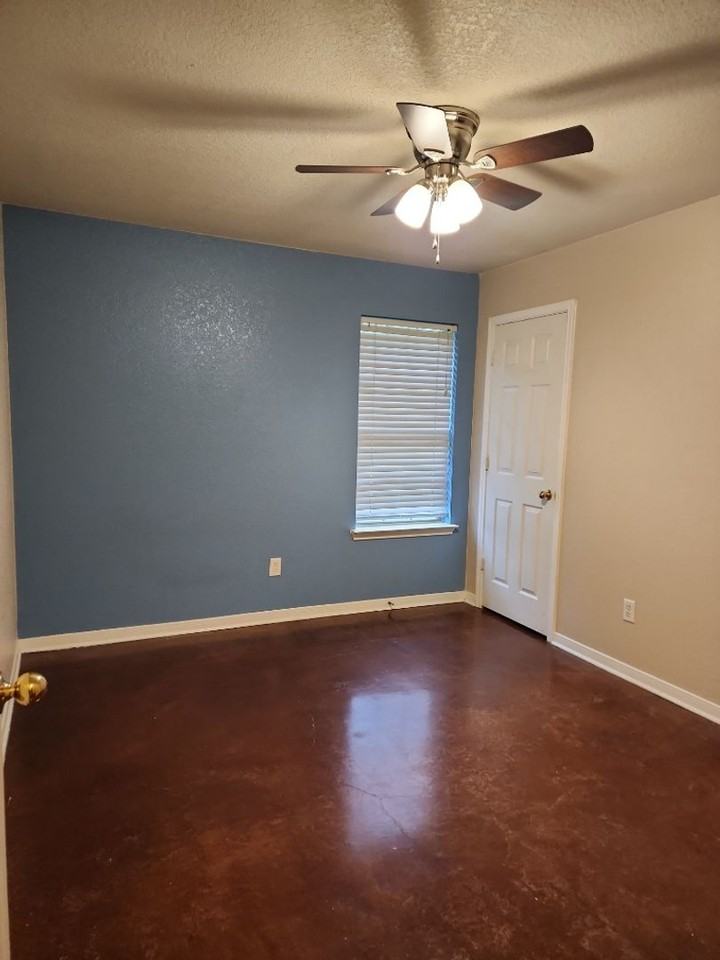 1606 Libby Ln - Photo 7 of 8