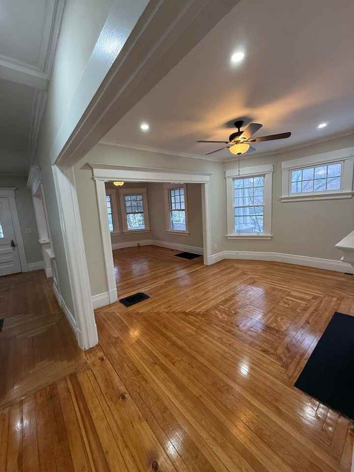 82 Oxford St - Photo 3 of 17