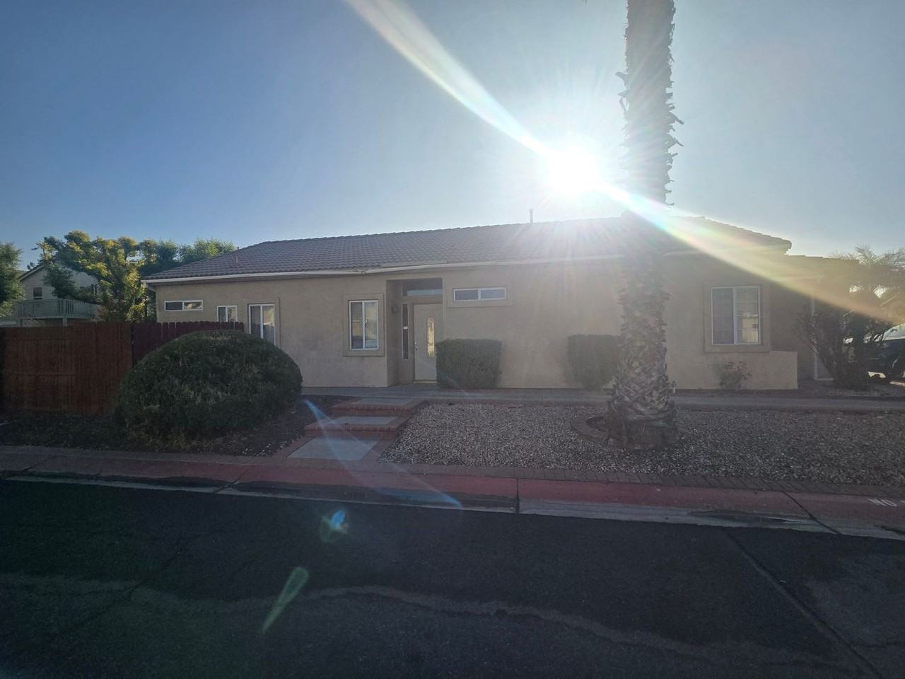 585 Berkshire Ln - Photo 2 of 2