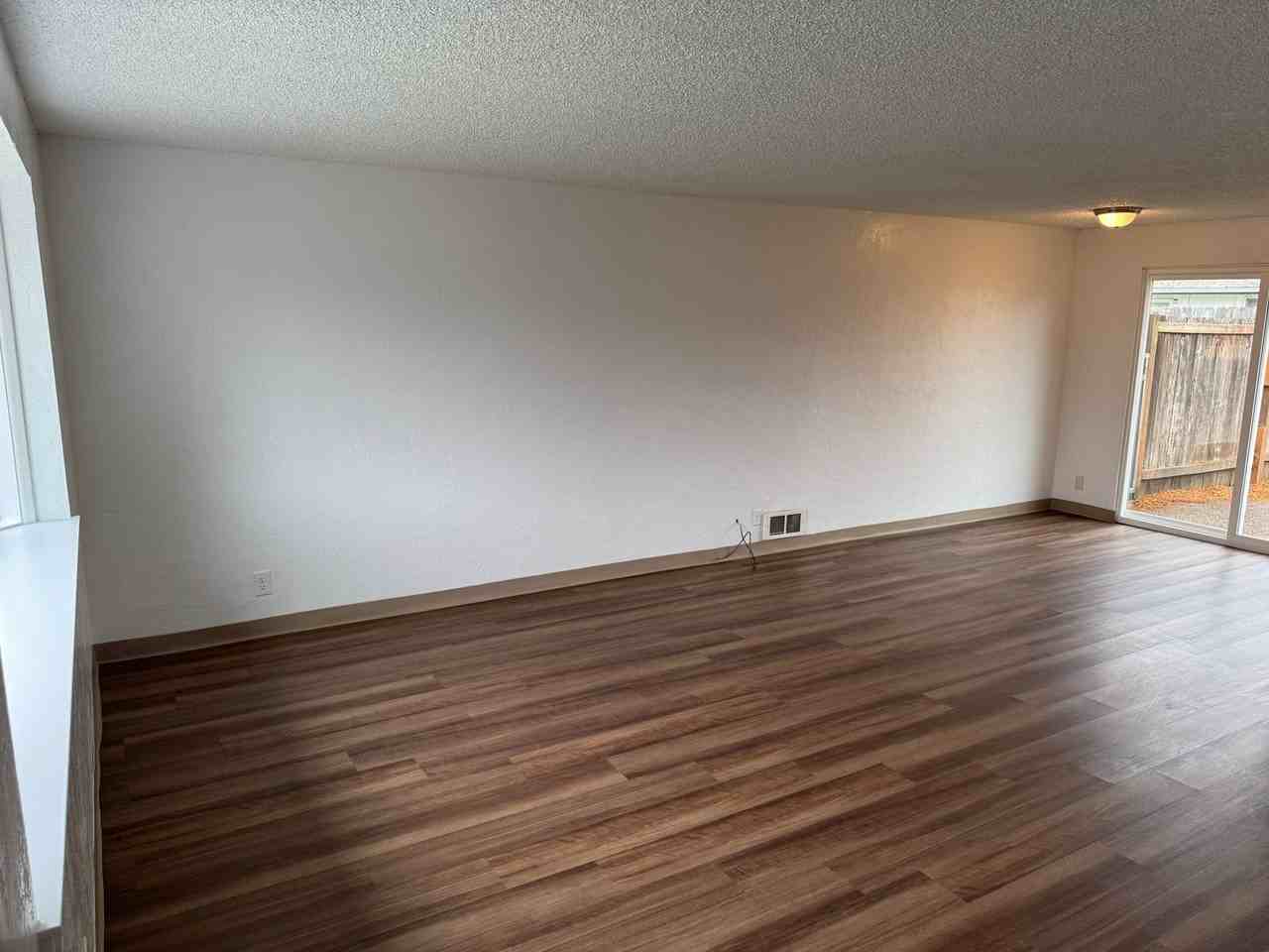 4072 Southway Loop - Photo 5 of 31