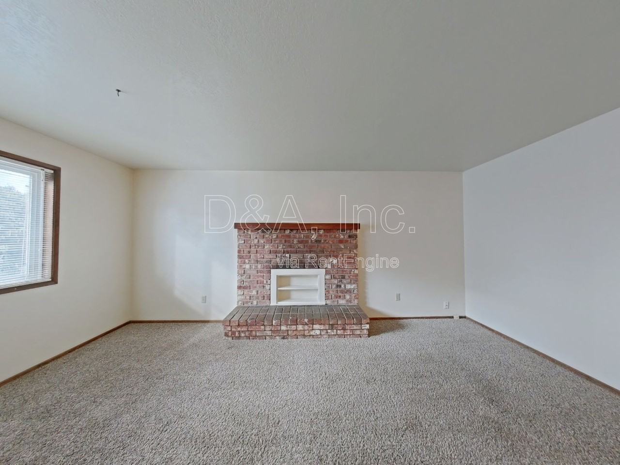 951 Nw Garfield Ave - Photo 3 of 16