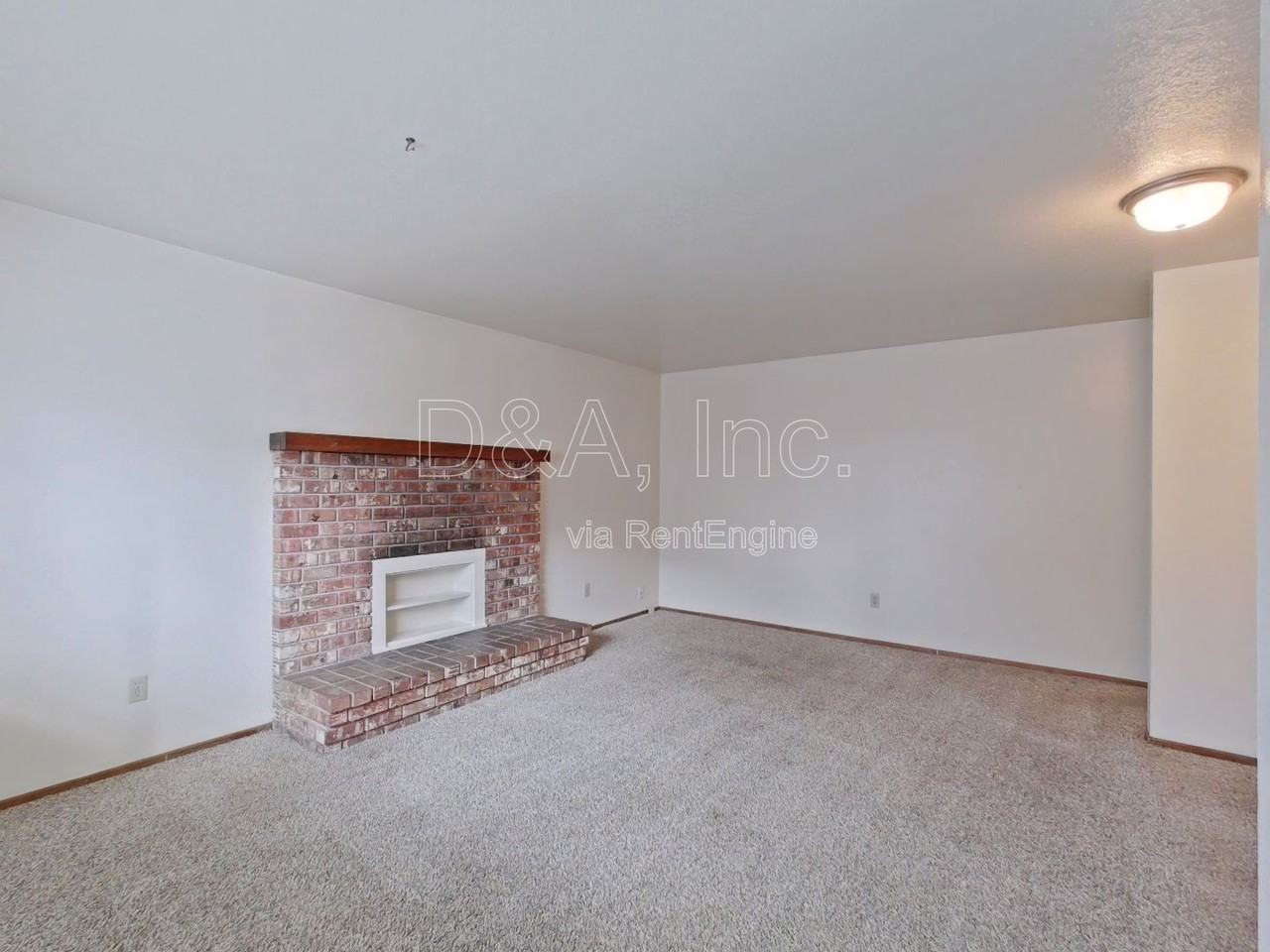 951 Nw Garfield Ave - Photo 4 of 16