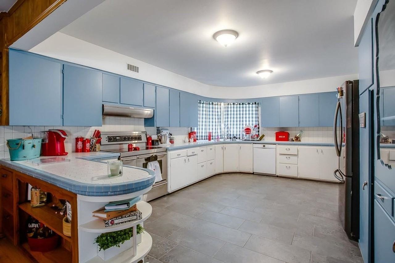 1721 28th St - Photo 7 of 19