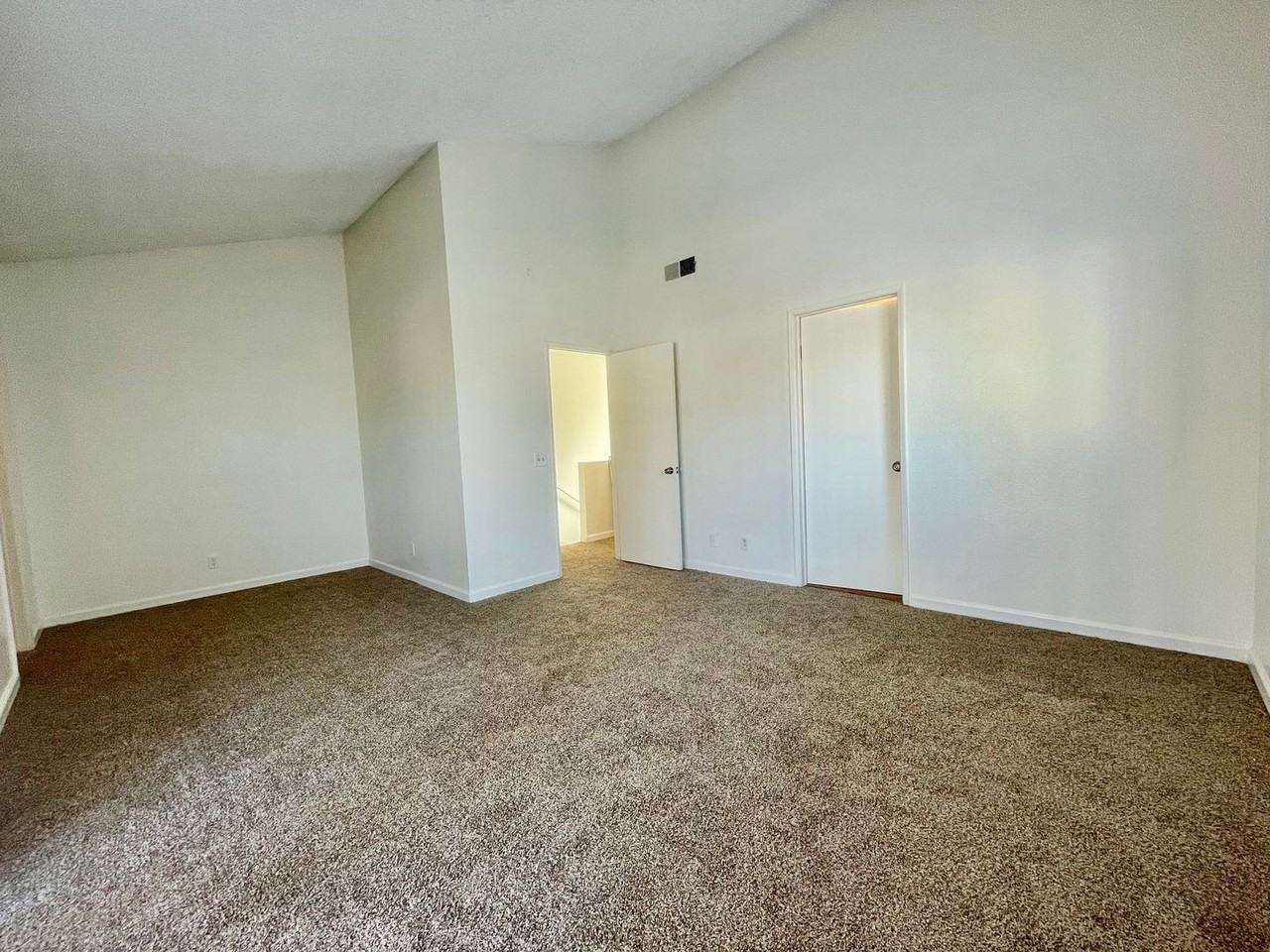 1722 E G St #A - Photo 6 of 11