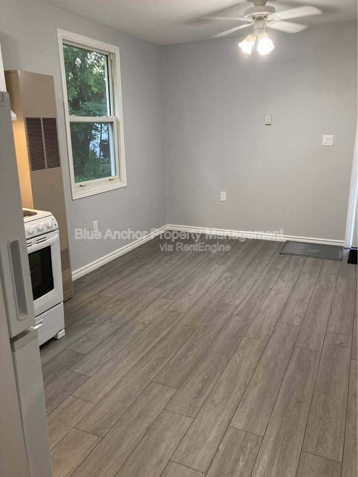 106 Byron St - Photo 3 of 11