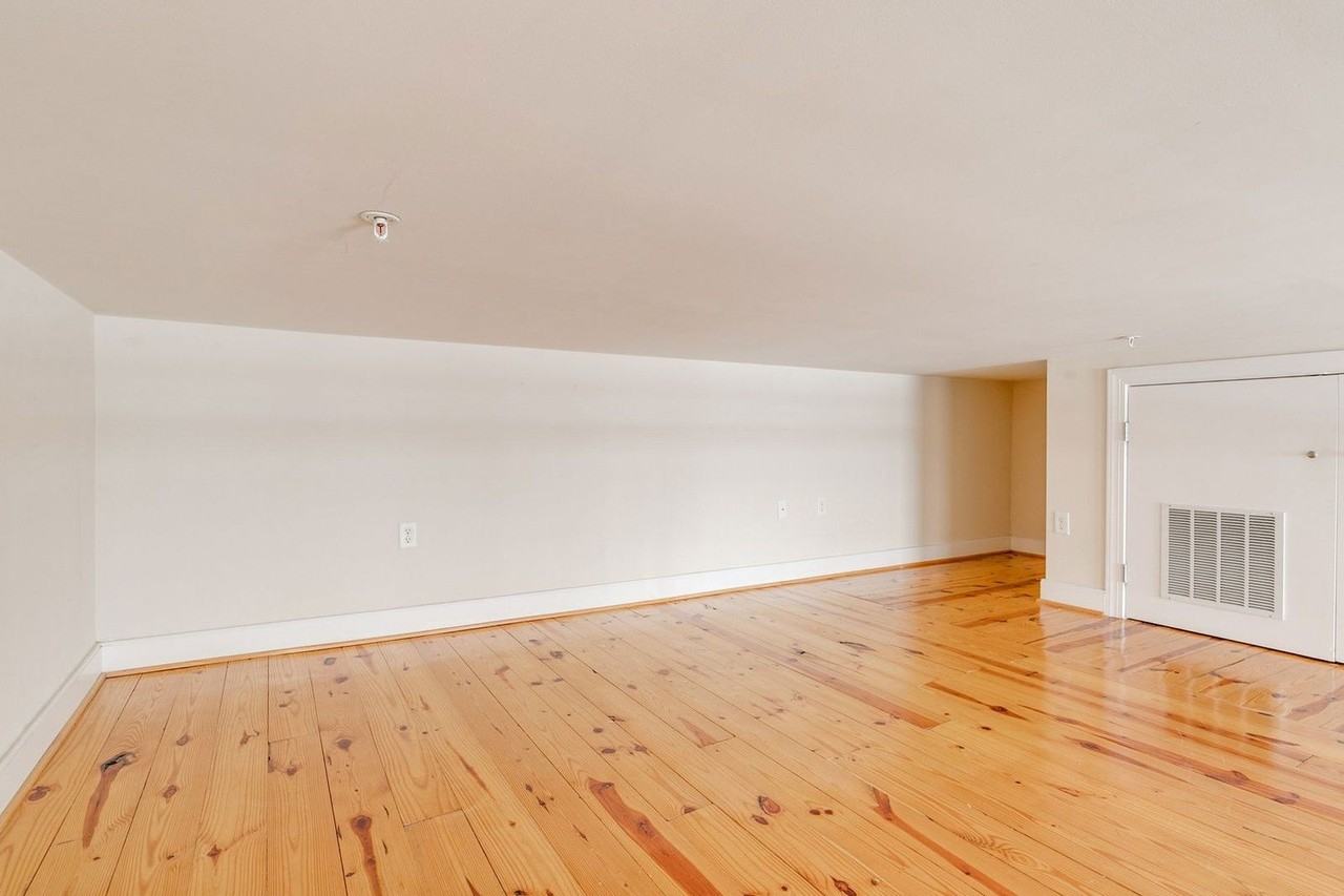 1321 1/2 E Main St #103 - Photo 3 of 29