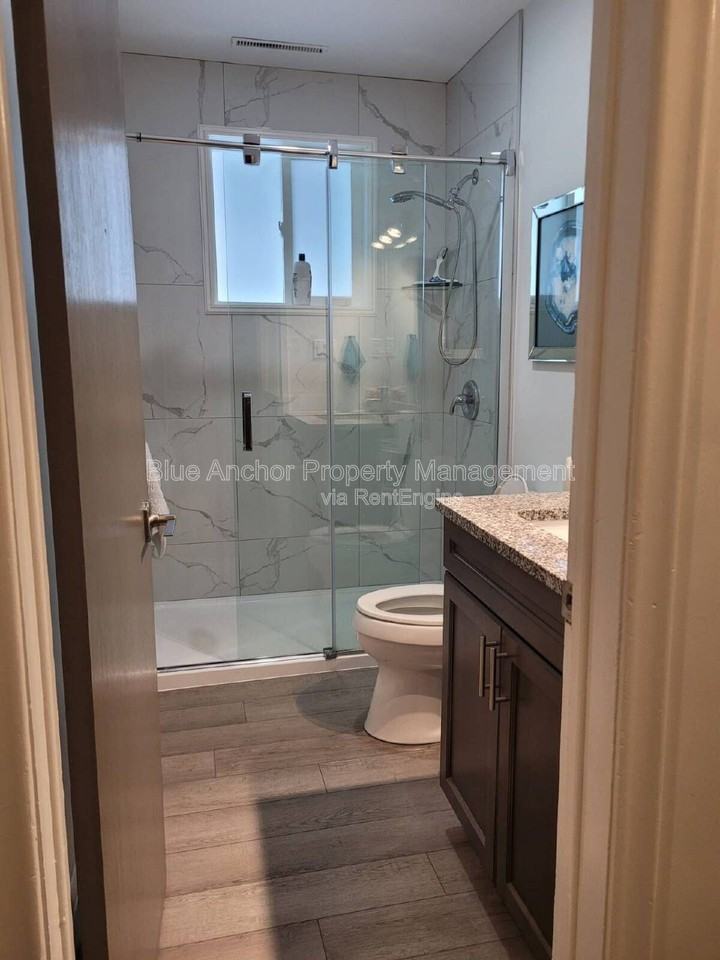 549 Sidney St #1 - Photo 2 of 12