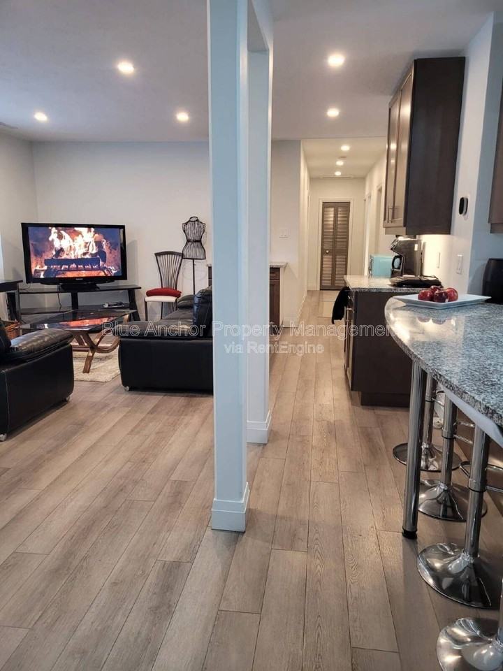 549 Sidney St #1 - Photo 6 of 12