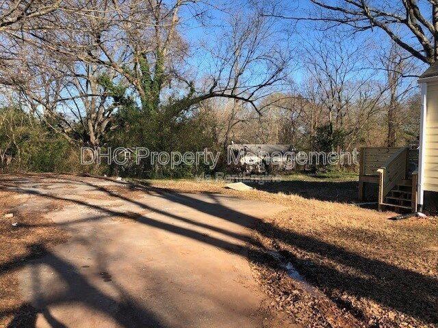 752 Mcdonough Blvd Se - Photo 4 of 5