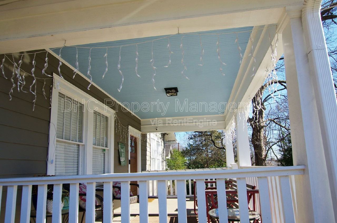 1208 Arkwright Pl Se - Photo 3 of 19