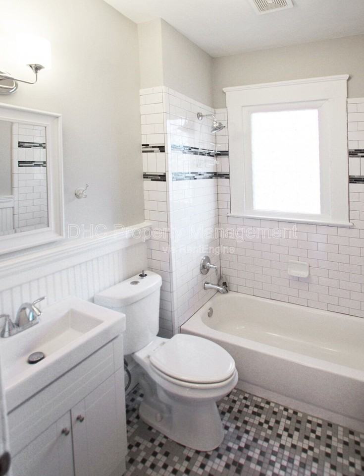 1208 Arkwright Pl Se - Photo 6 of 18