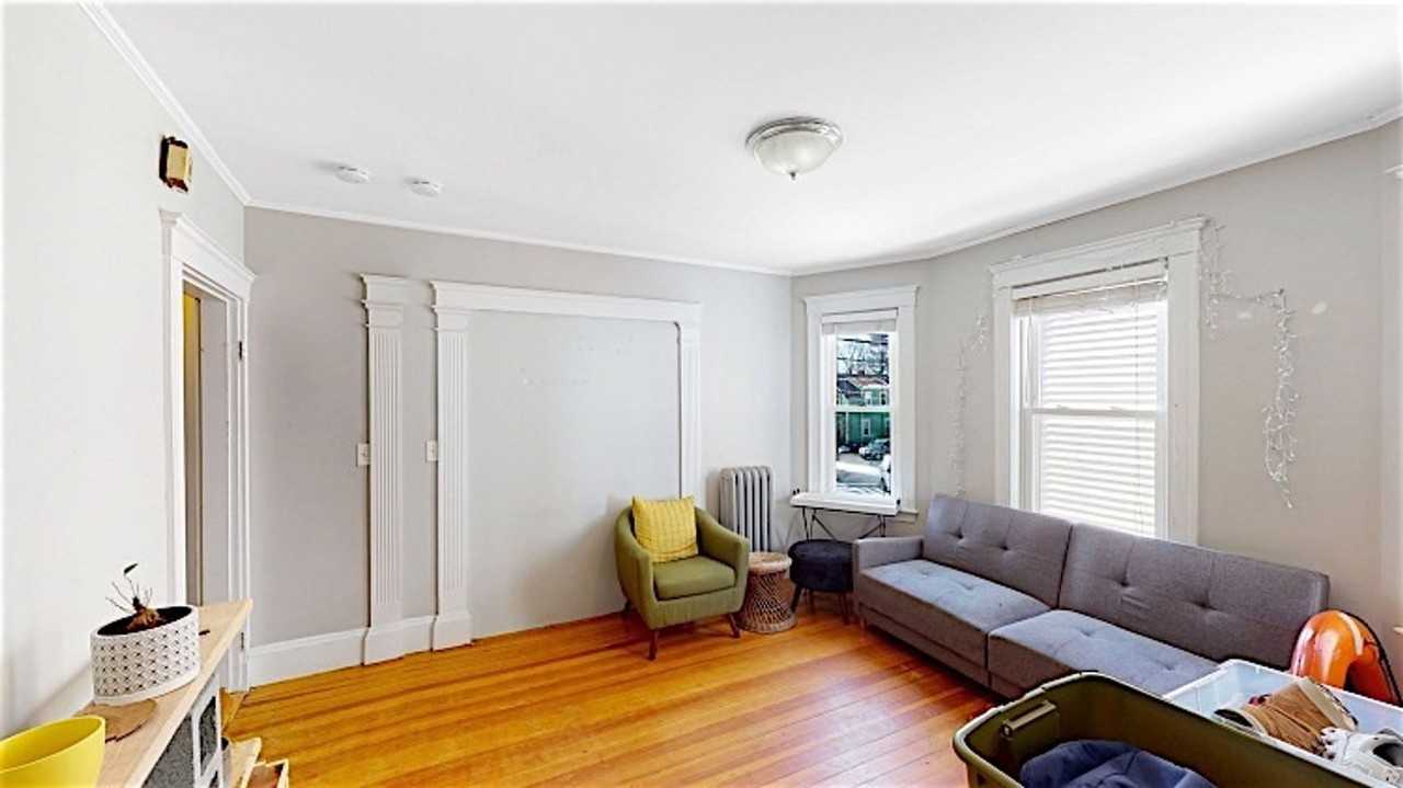 243 Summer St - Photo 2 of 8