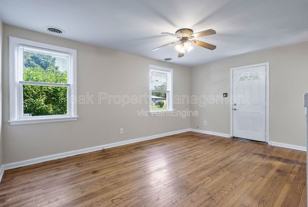 3408 Missouri Ave - Photo 5 of 25