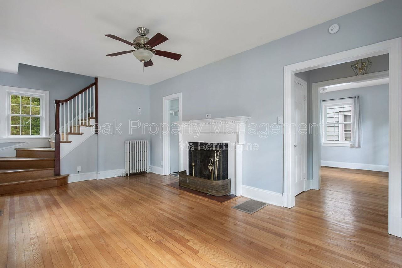 1500 Cedar Ln - Photo 2 of 18