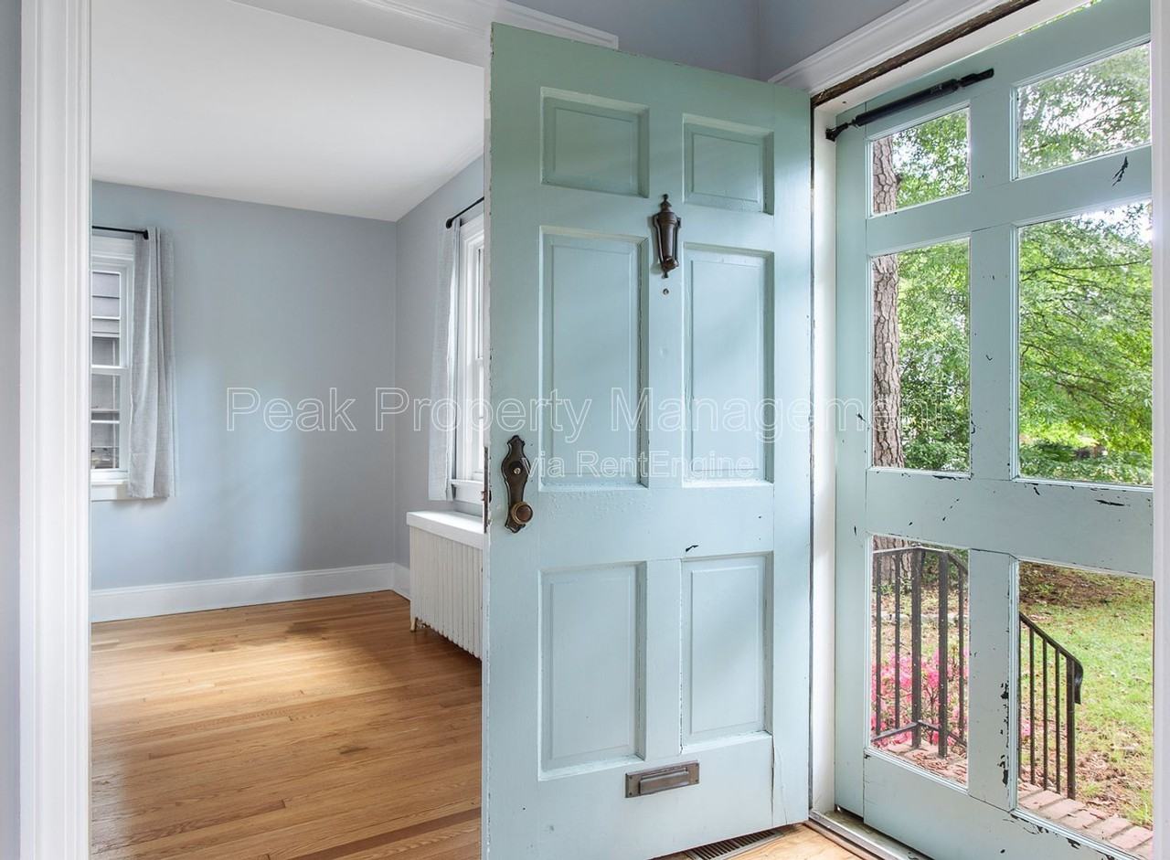 1500 Cedar Ln - Photo 3 of 18