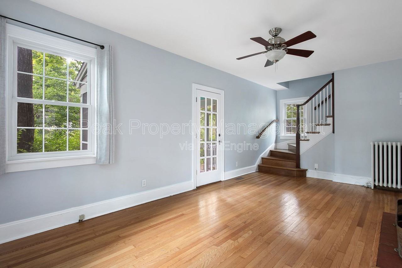 1500 Cedar Ln - Photo 5 of 18