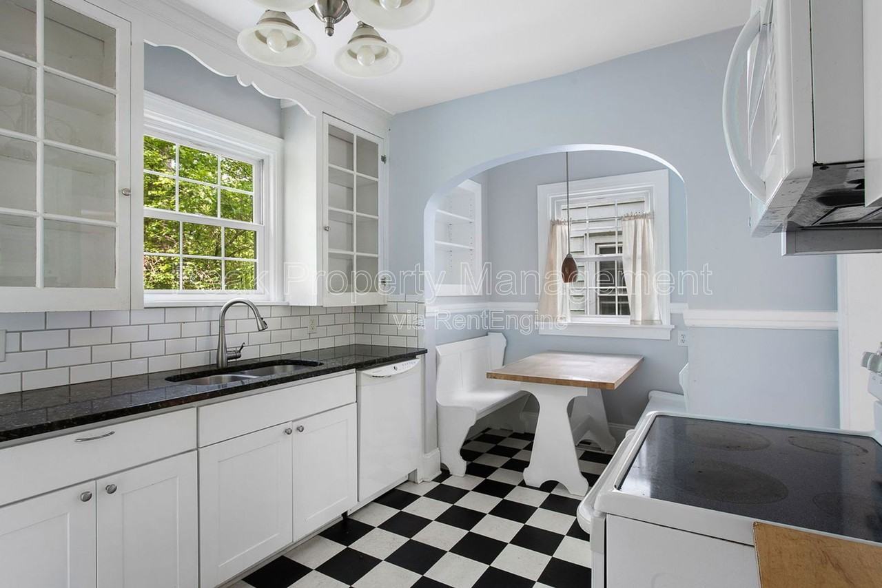 1500 Cedar Ln - Photo 6 of 18