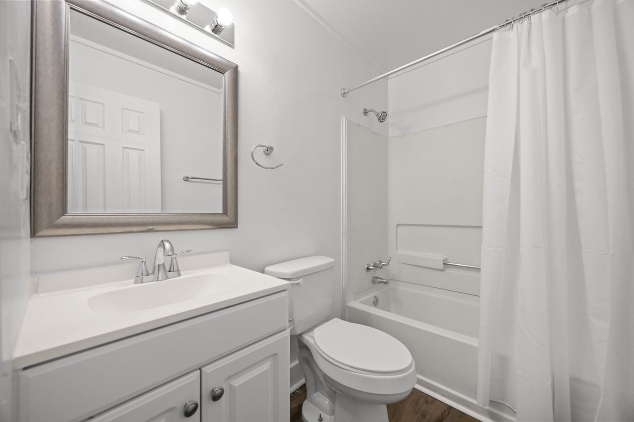 2 Bedroom/ 1 Bath apartment - Photo 7 of 20
