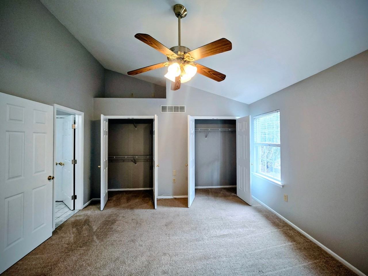 1578 Pinewind Dr - Photo 7 of 20