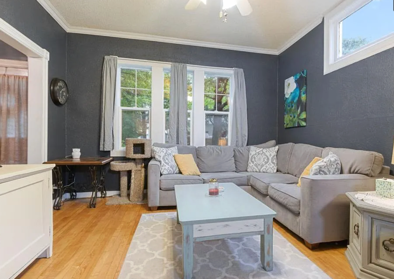 1279 Burr St - Photo 3 of 23