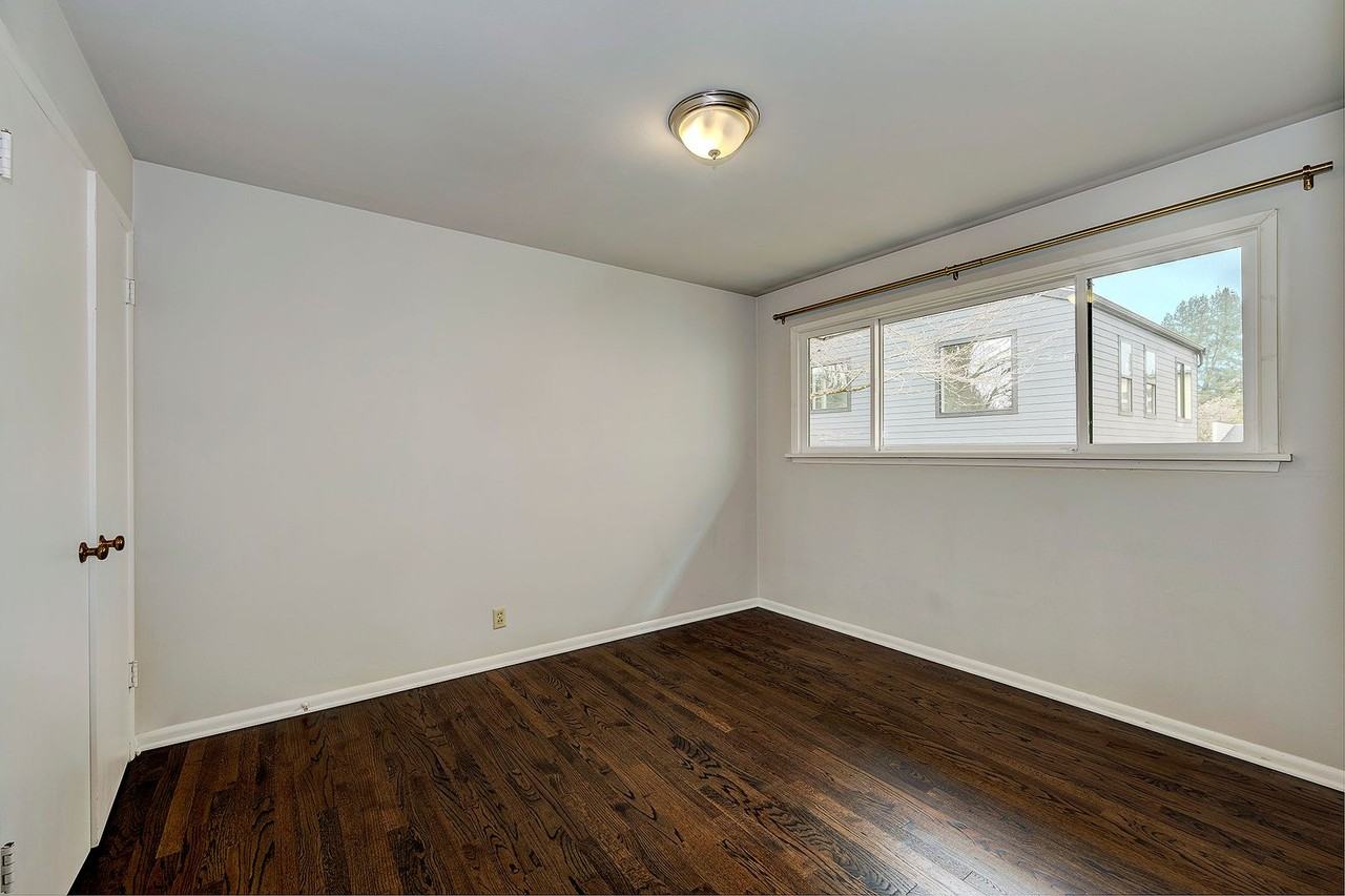 9207 12th Ave Ne - Photo 7 of 15