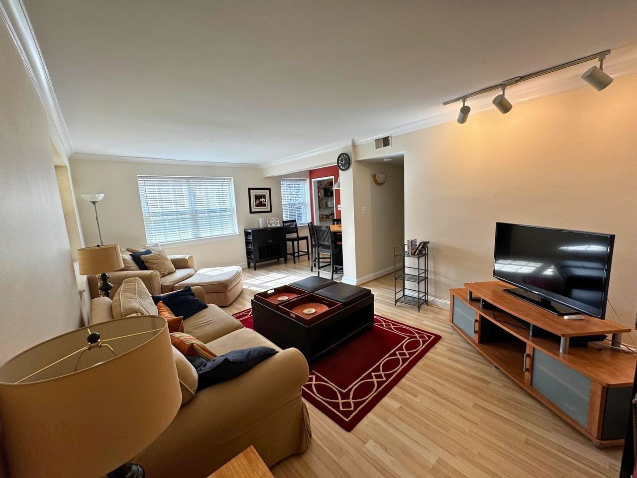 2107 N Scott St - Photo 3 of 18