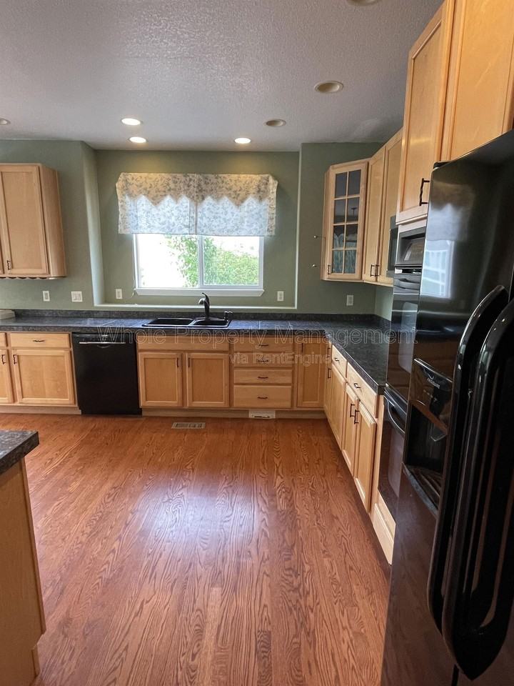 5409 Sage Brush Dr - Photo 4 of 50