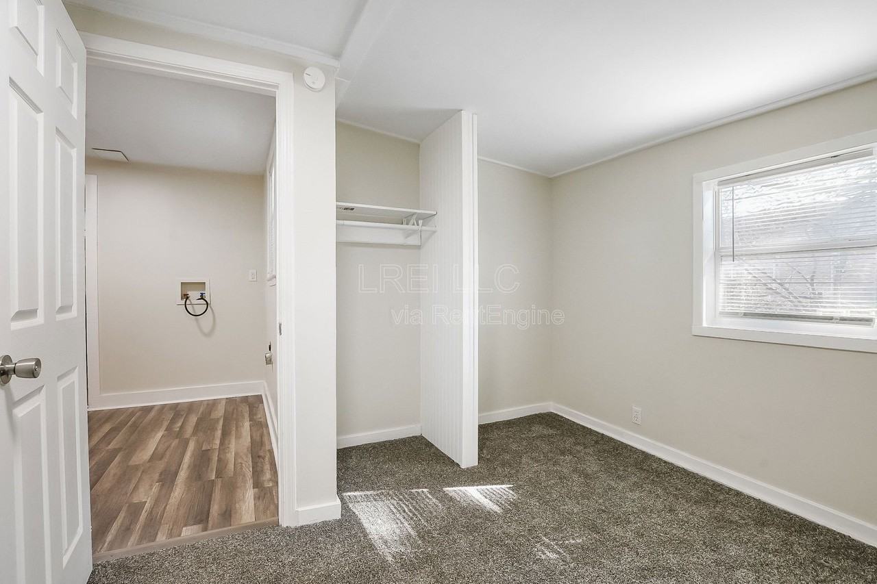 2104 W Burnett Ave - Photo 7 of 14