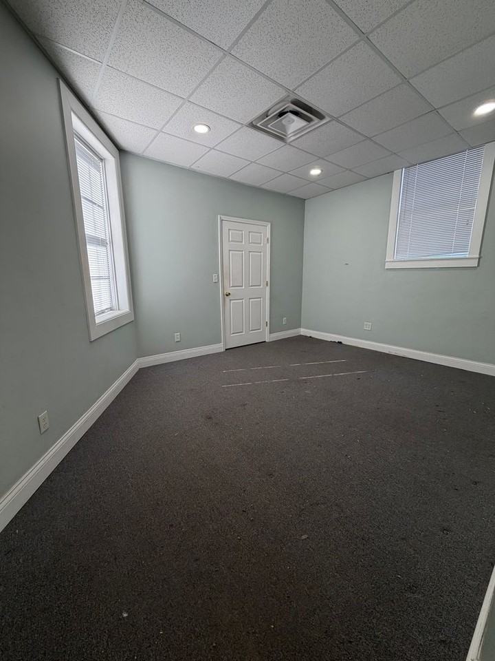 221 S Main St #101 - Photo 6 of 10