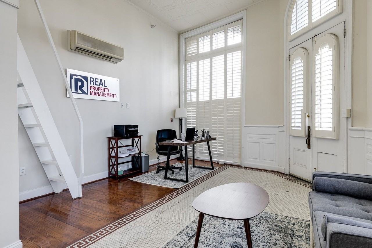 1321 1/2 E Main St - Photo 4 of 14