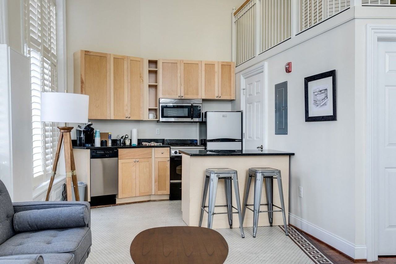 1321 1/2 E Main St - Photo 6 of 14