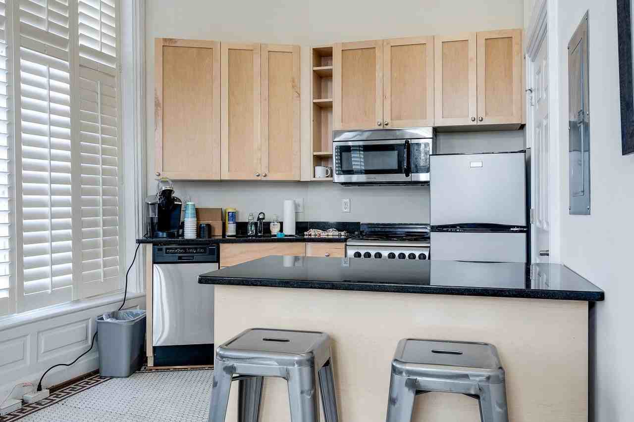 1321 1/2 E Main St - Photo 7 of 14