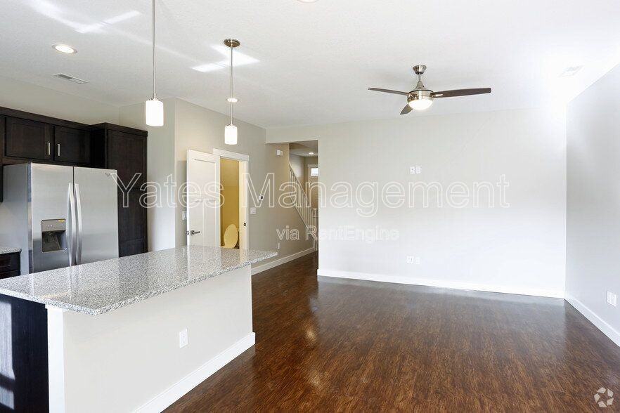 219 Colonial Dr #2 - Photo 6 of 32