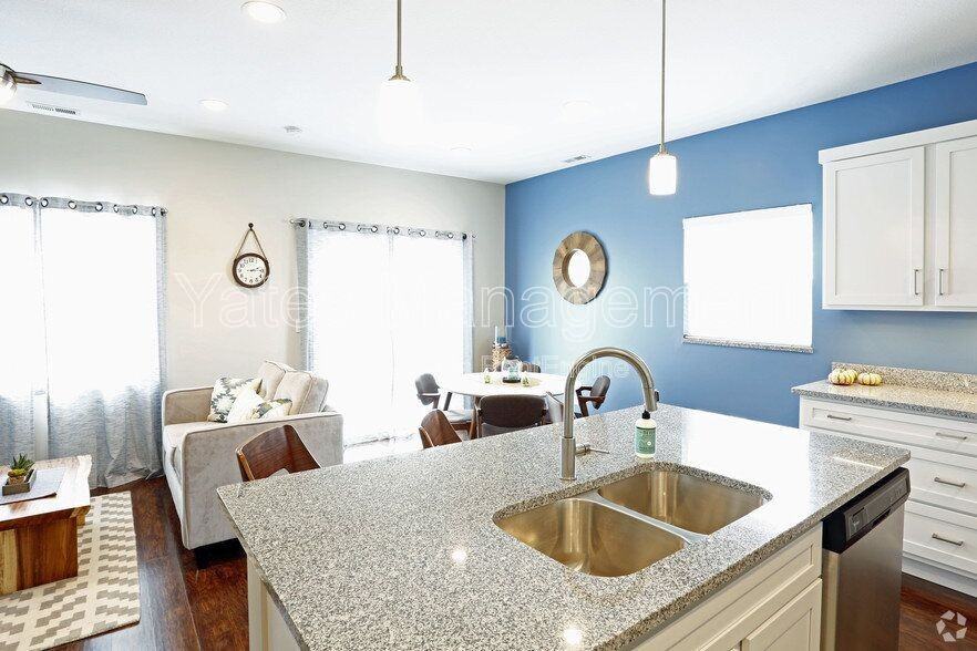 219 Colonial Dr #2 - Photo 7 of 32