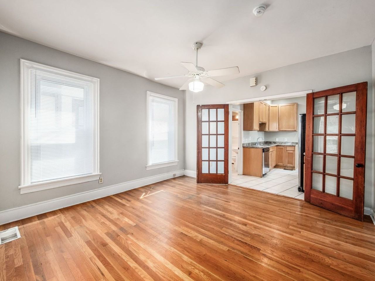 193 E 2nd Ave - Photo 5 of 31