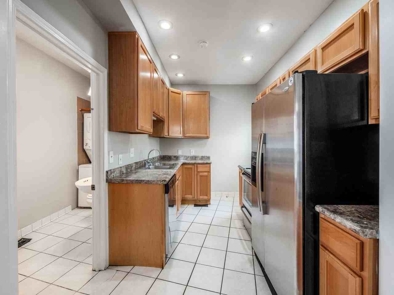 193 E 2nd Ave - Photo 6 of 31