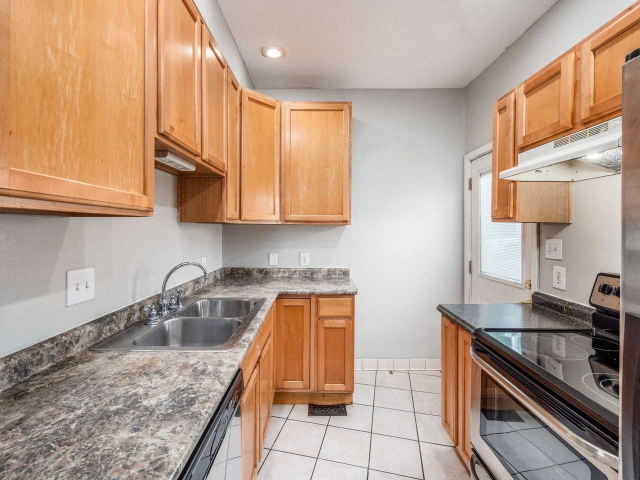 193 E 2nd Ave - Photo 7 of 31