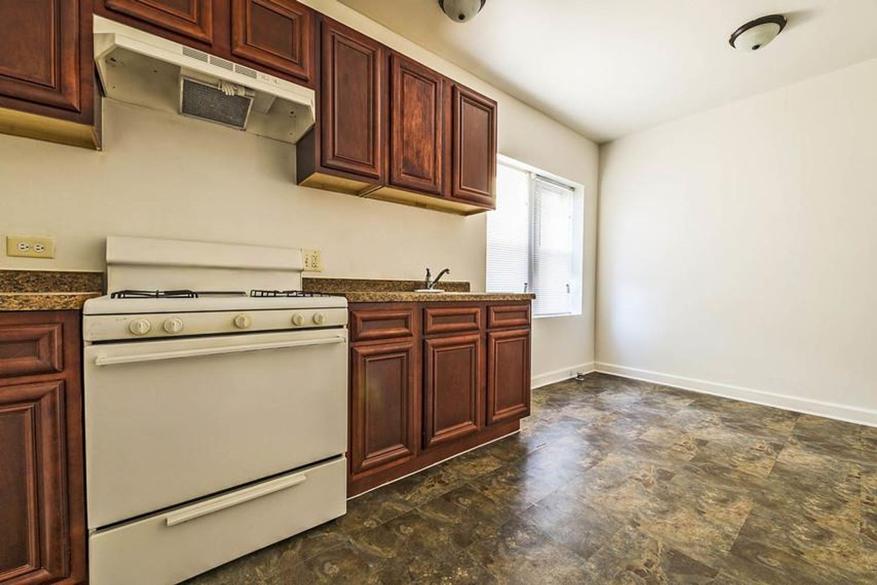 7109 S Ridgeland - Photo 3 of 24