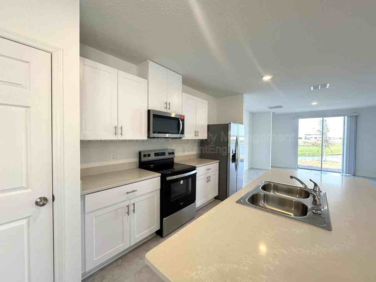 3201 Viceroy Ct - Photo 4 of 29