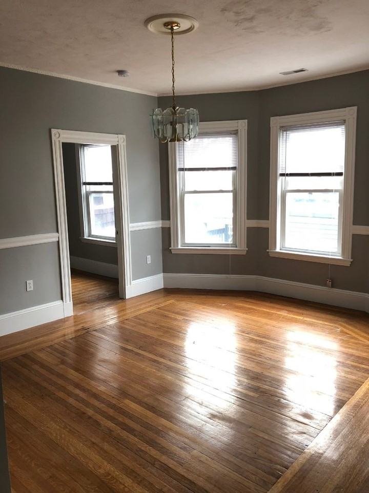 122B Calumet St - Photo 6 of 11