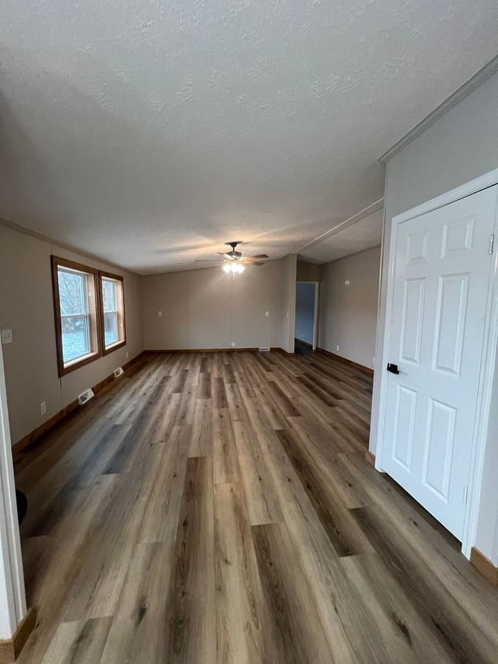 3727 Ficklin Rd - Photo 3 of 20