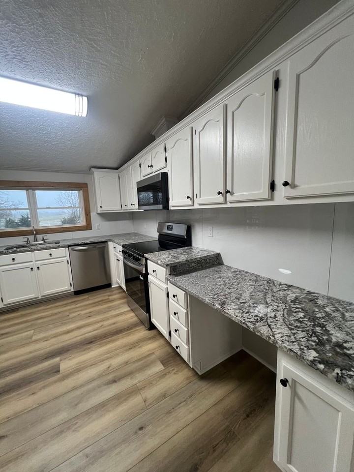 3727 Ficklin Rd - Photo 4 of 20