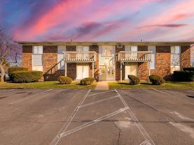 825 S Grand Ave - Photo 1 of 1