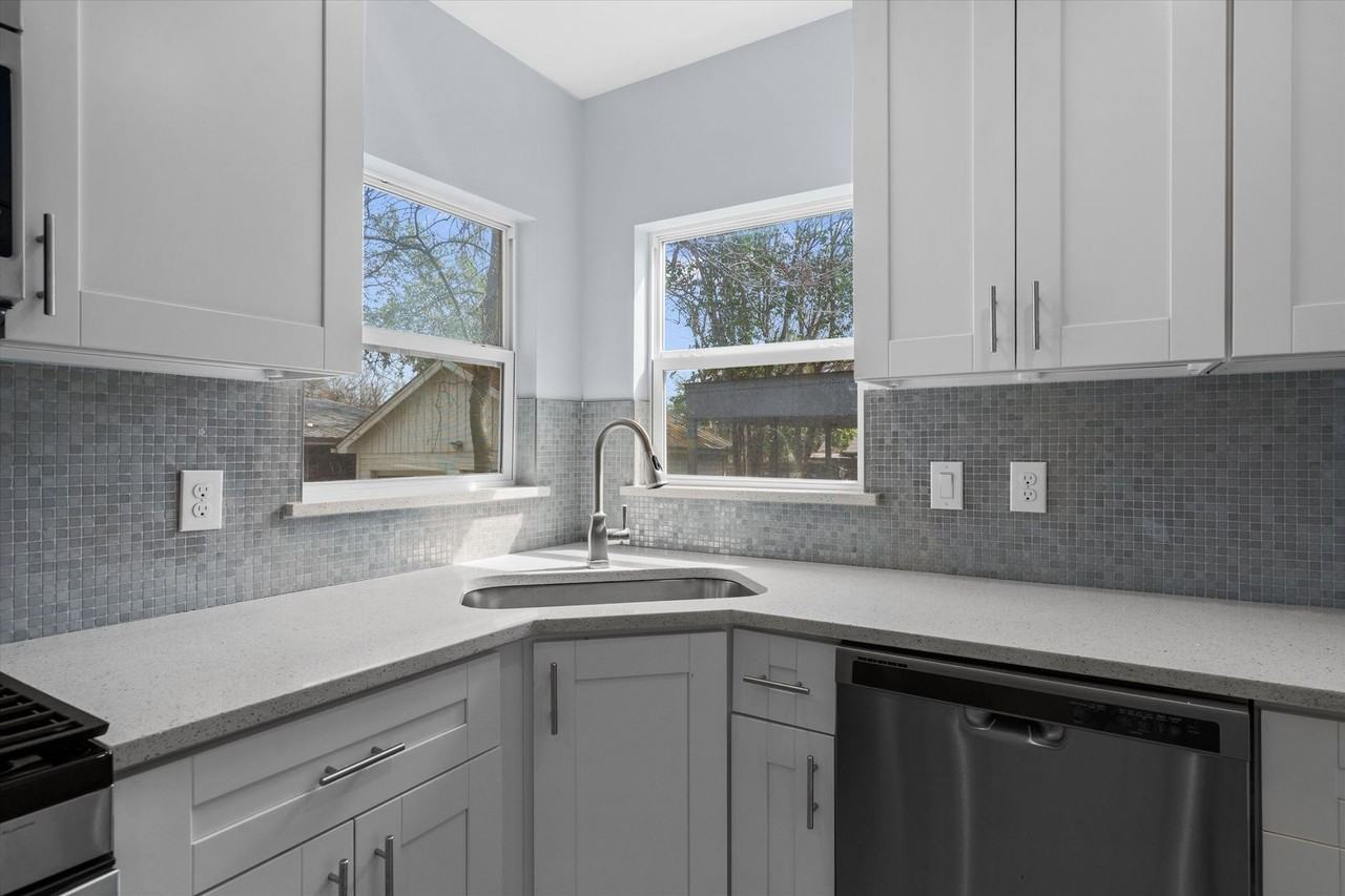 2705 S 2nd St #A - Photo 6 of 27