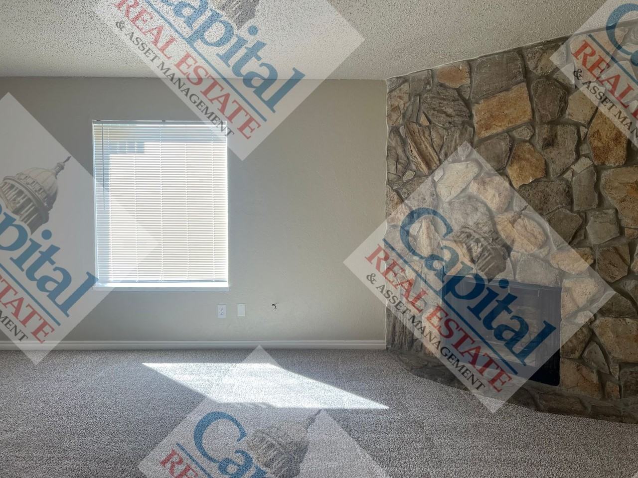 1817 Beaumont Dr - Photo 5 of 31