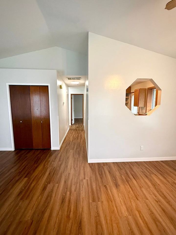 2208 King St - Photo 6 of 23