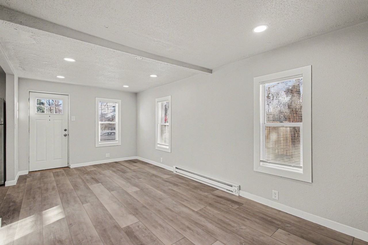 2502 E Dale St - Photo 2 of 17