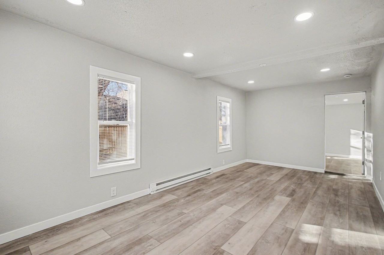 2502 E Dale St - Photo 3 of 17