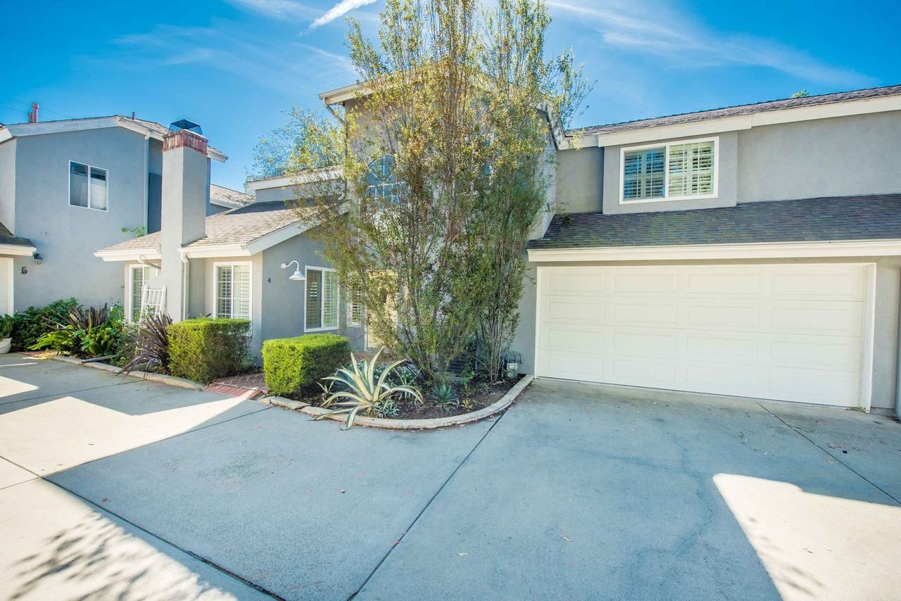 2626 Santa Ana Ave - Photo 2 of 37